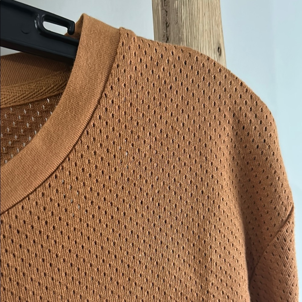 NWT Varley Bexley PerforatedT-Shirt Textured Top Size Large Z474 - Picture 7 of 7